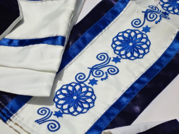 Blue Embroidered Wool Tallit
